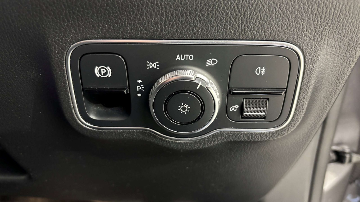 Used Mercedes-Benz GLA 2021 for sale - 77000210: Photo 19