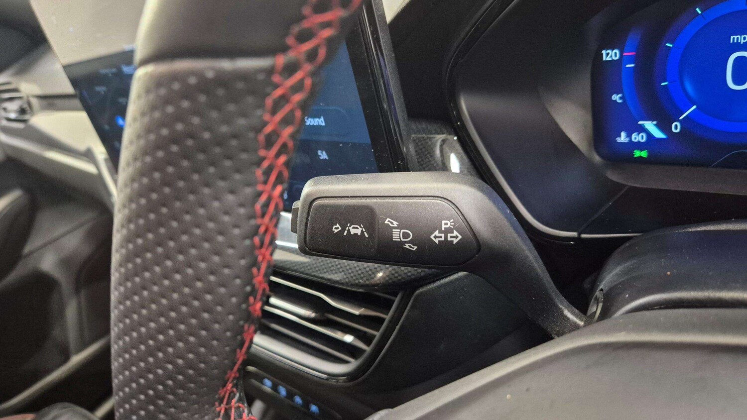 Used Ford Focus 2023 for sale - 76351639: Photo 26