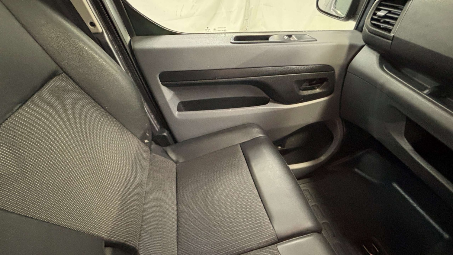 Used Peugeot Expert 2020 for sale - 76916256: Photo 28