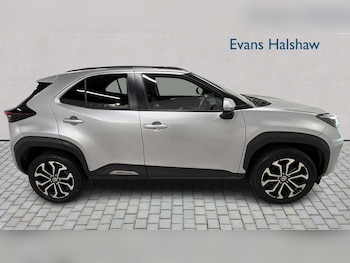 Used Toyota Yaris Cross 2023 for sale - 79535693: Photo
