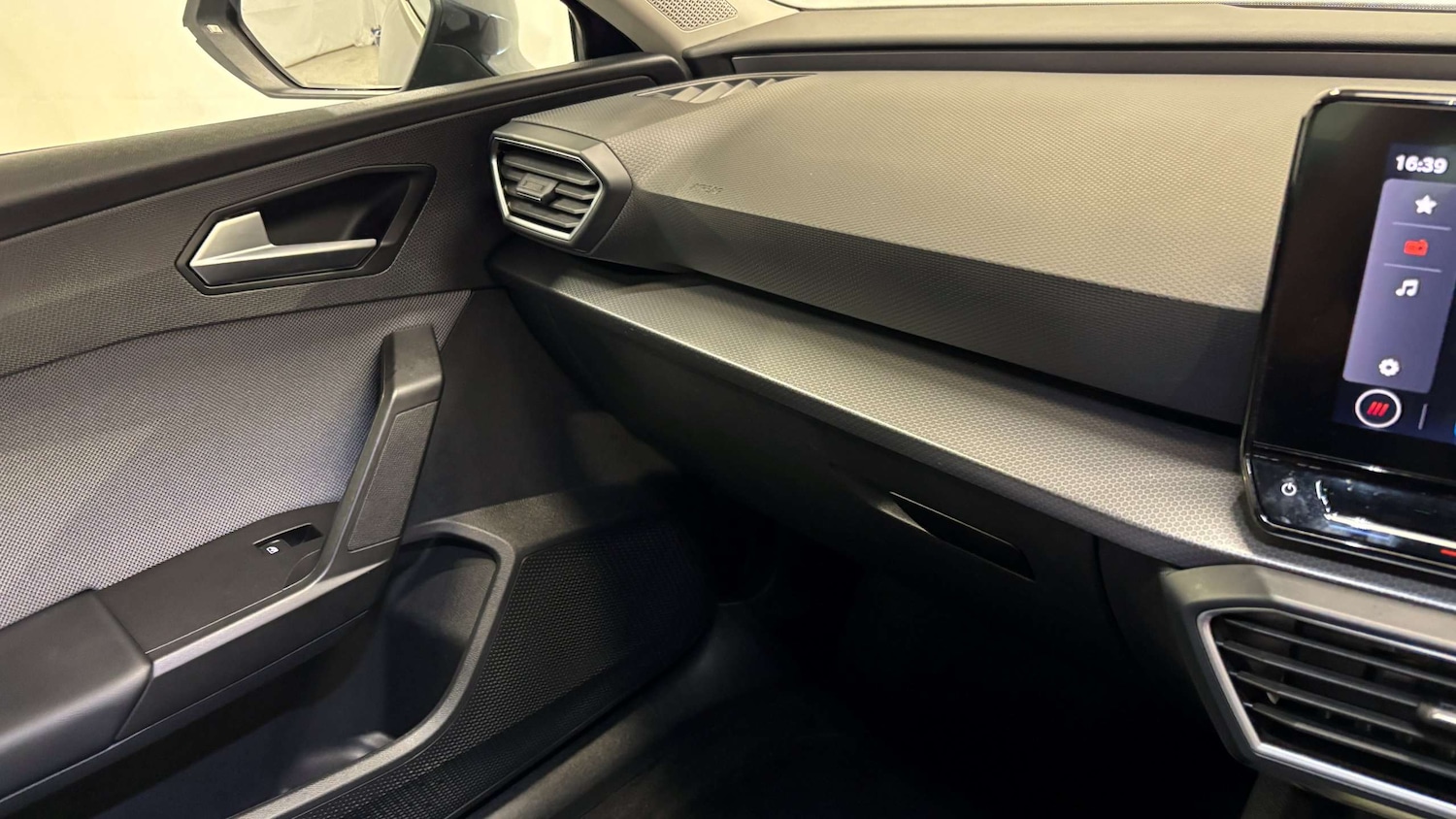 Used SEAT Leon 2022 for sale - 77553239: Photo 31