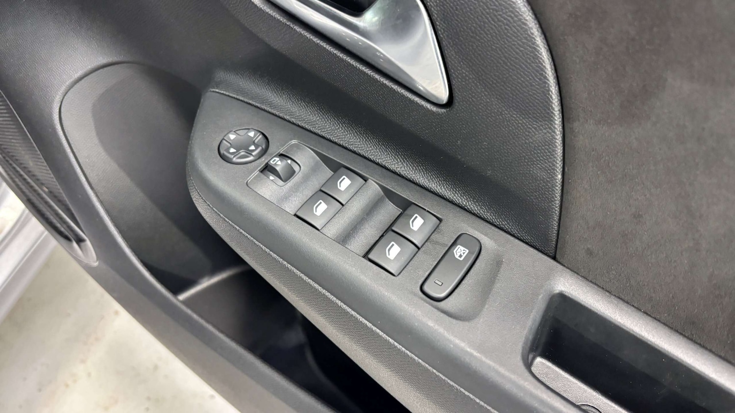 Used Vauxhall Corsa 2023 for sale - 77000204: Photo 19