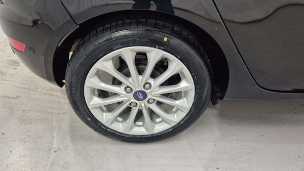 Used Ford Fiesta 2017 for sale - 76045171: Photo 11
