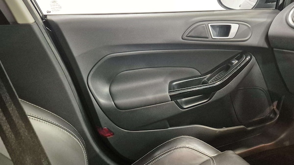 Used Ford Fiesta 2017 for sale - 76045171: Photo 32