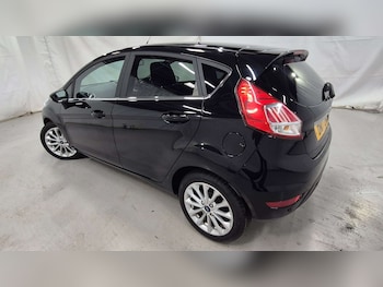 Used Ford Fiesta 2017 for sale - 76045171: Photo 3