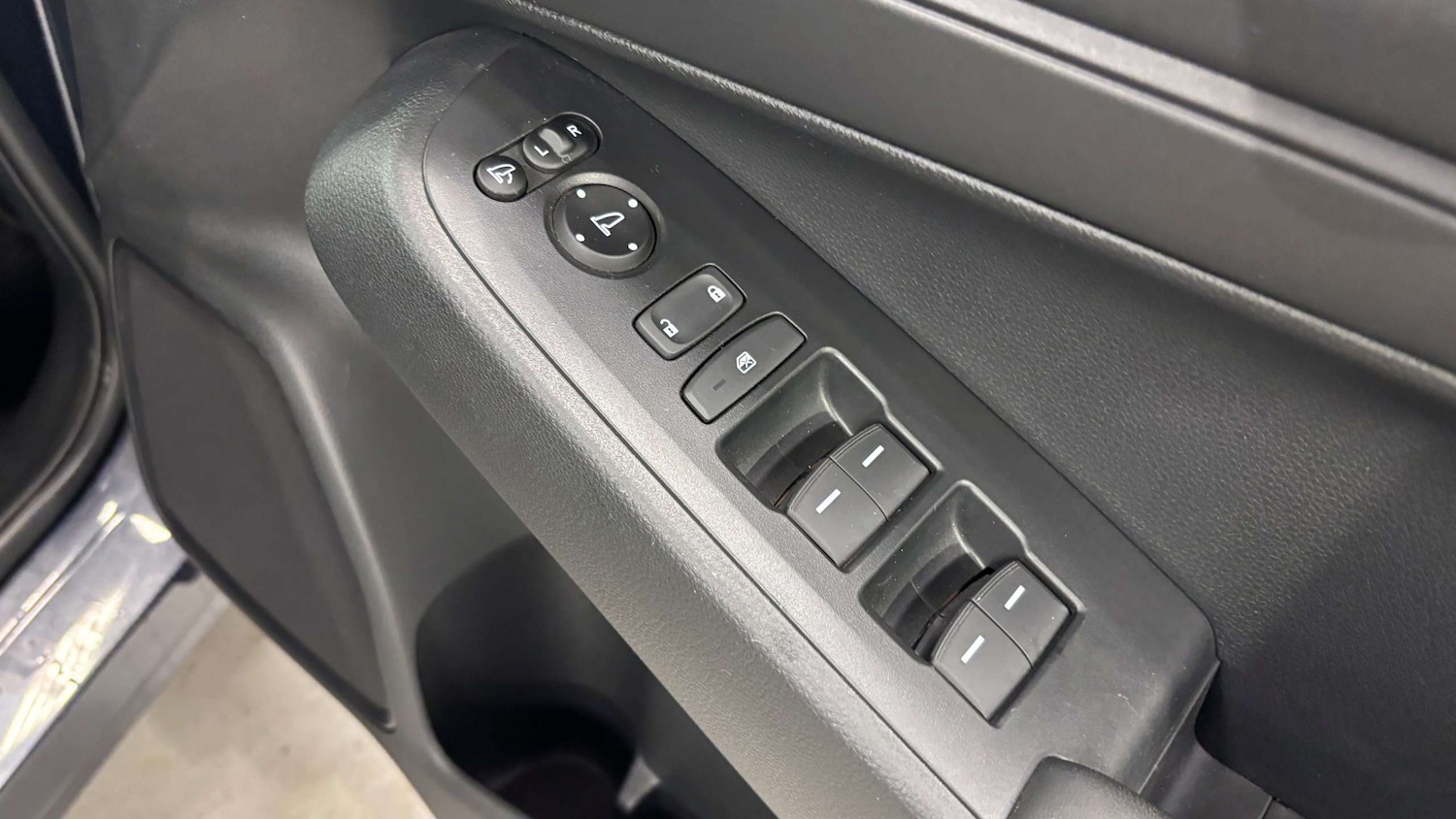 Used Honda HR-V 2023 for sale - 77000155: Photo 17