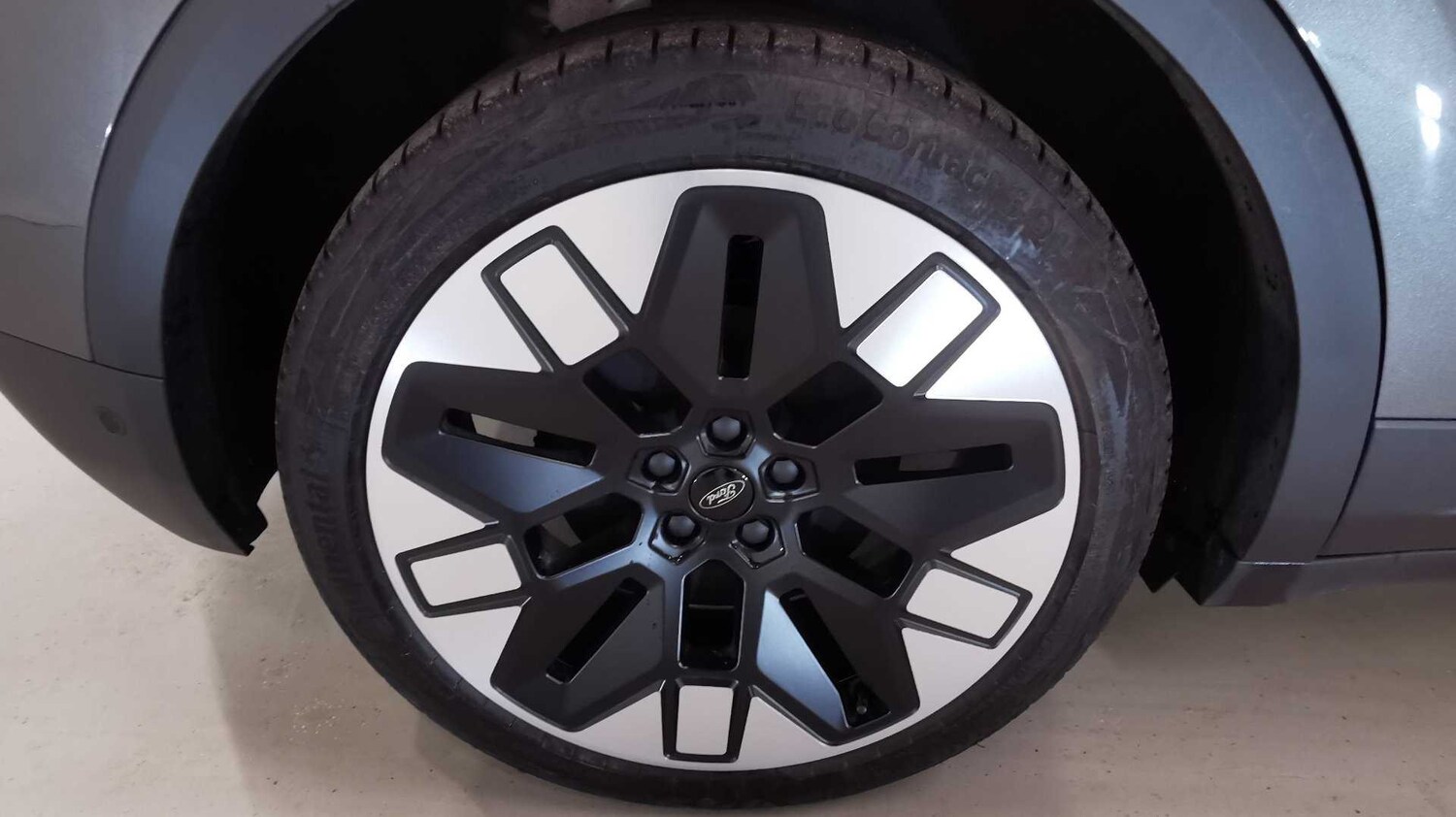 Used Ford Explorer 2024 for sale - 76015956: Photo 11