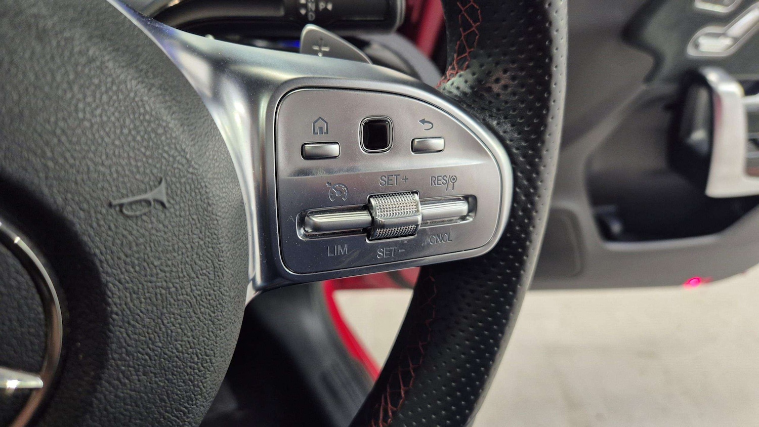 Used Mercedes-Benz A-Class 2018 for sale - 75944576: Photo 26