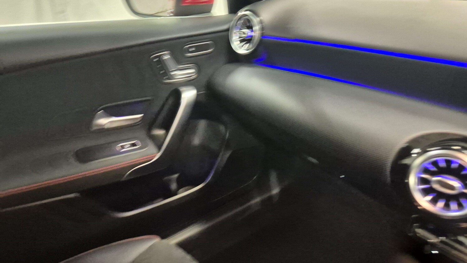 Used Mercedes-Benz A-Class 2018 for sale - 75944576: Photo 34