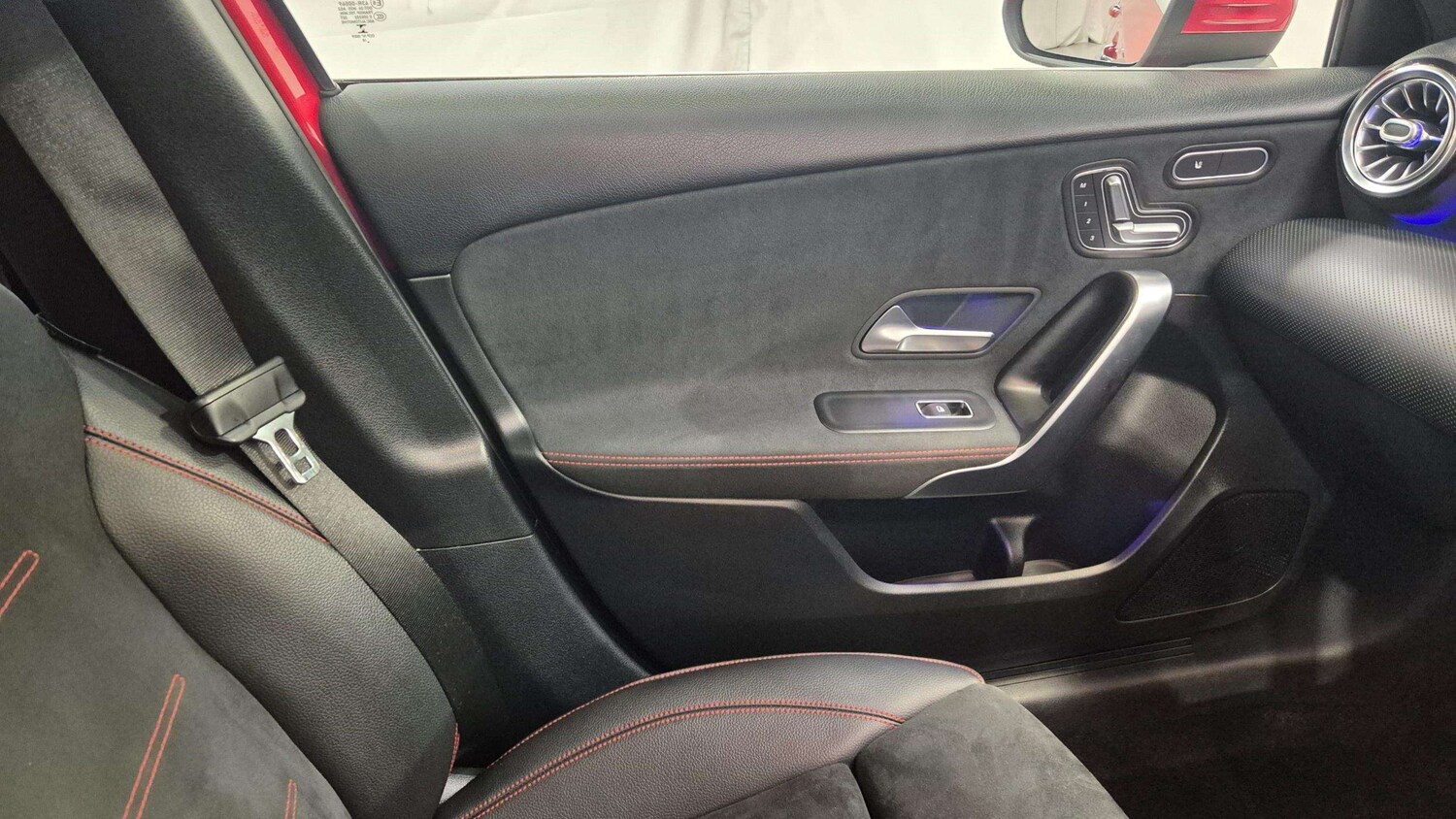 Used Mercedes-Benz A-Class 2018 for sale - 75944576: Photo 35