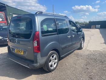 Used Peugeot Partner Tepee 2011 for sale - 78522137: Photo
