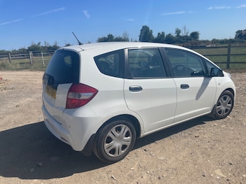 Used Honda Jazz 2014 for sale - 79205550: Photo