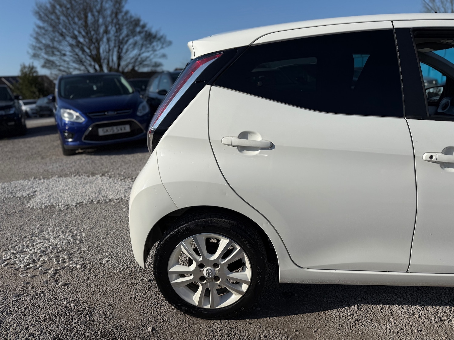 Used Toyota AYGO 2015 for sale - 77974670: Photo 27