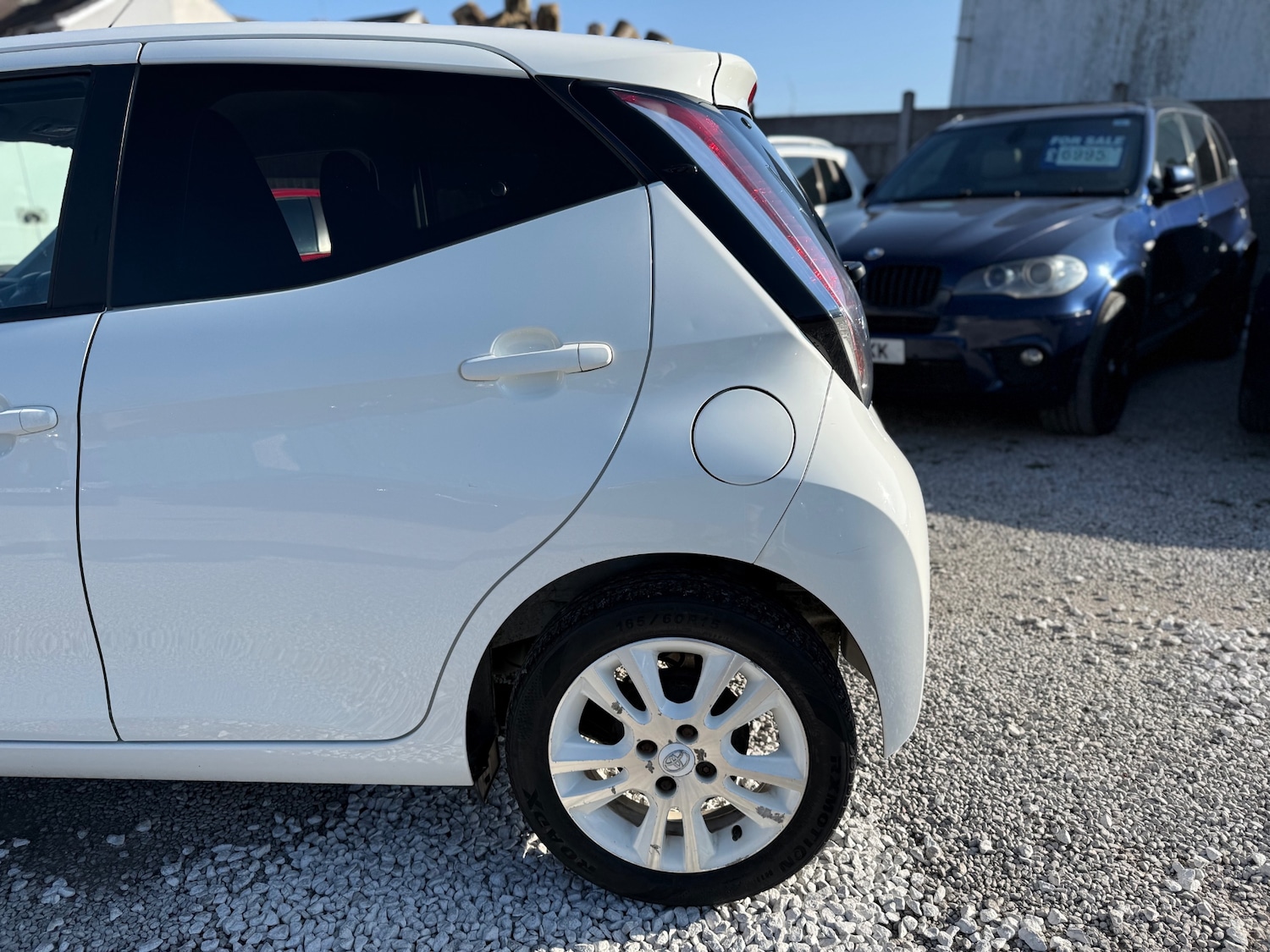 Used Toyota AYGO 2015 for sale - 77974670: Photo 34