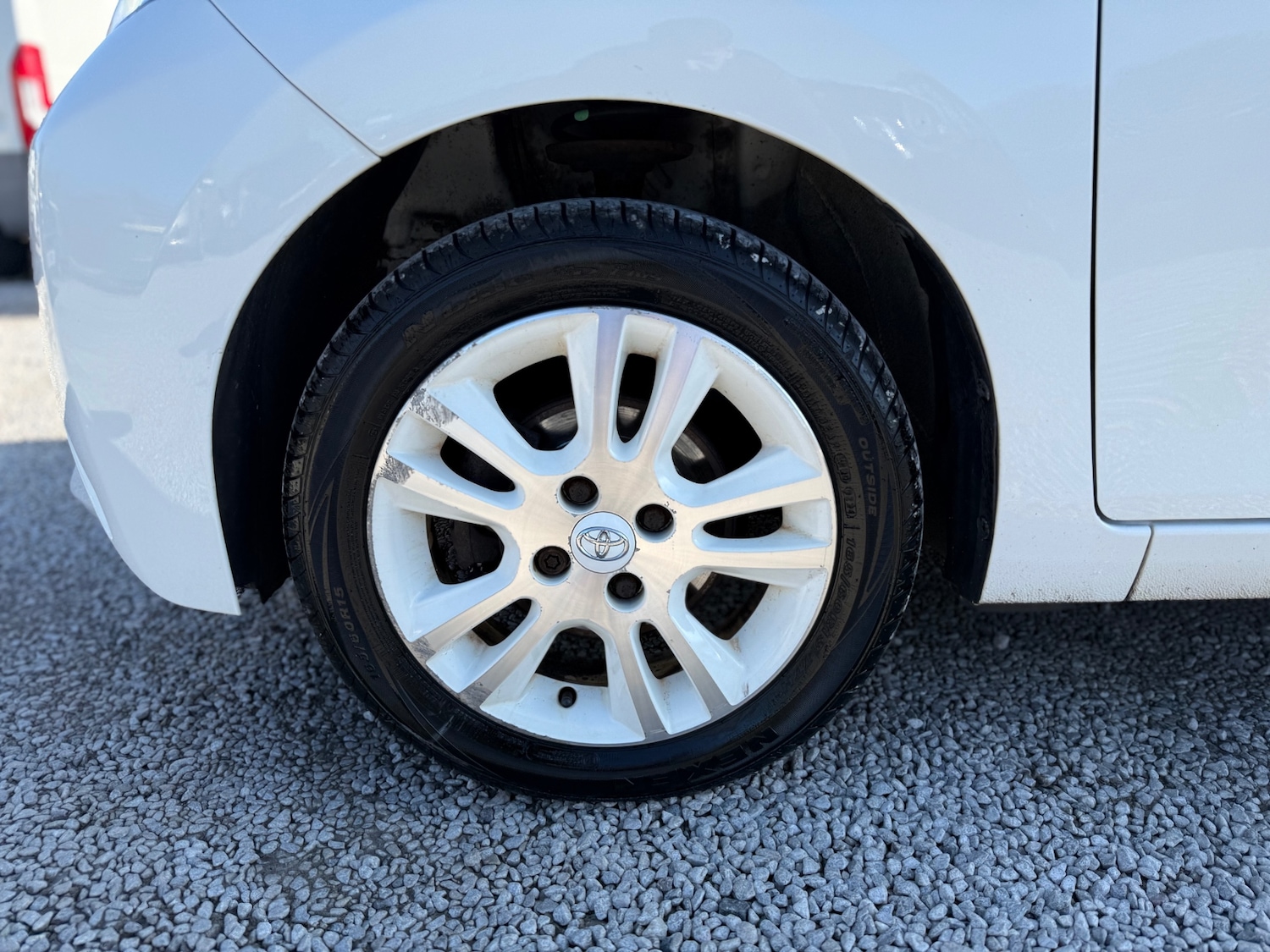 Used Toyota AYGO 2015 for sale - 77974670: Photo 37