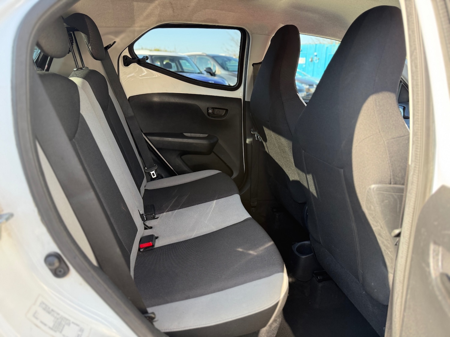 Used Toyota AYGO 2015 for sale - 77974670: Photo 45