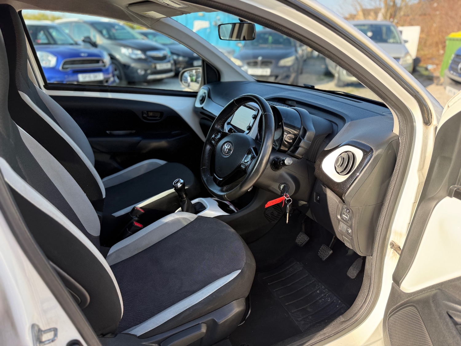 Used Toyota AYGO 2015 for sale - 77974670: Photo 48