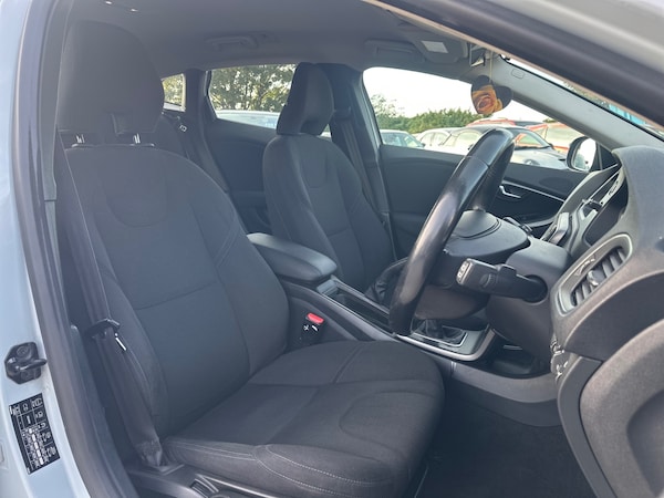 Used Volvo V40 2012 for sale - 76171715: Photo 16