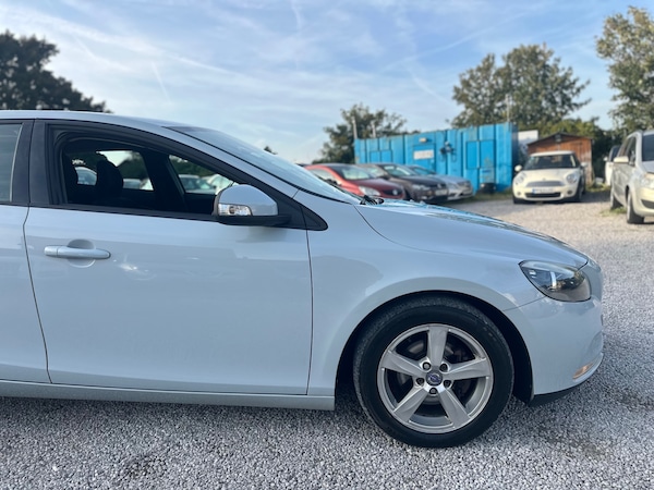 Used Volvo V40 2012 for sale - 76171715: Photo 24