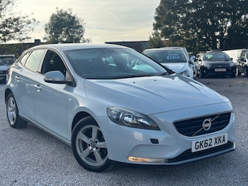 Used Volvo V40 2012 for sale - 76171715: Photo 2
