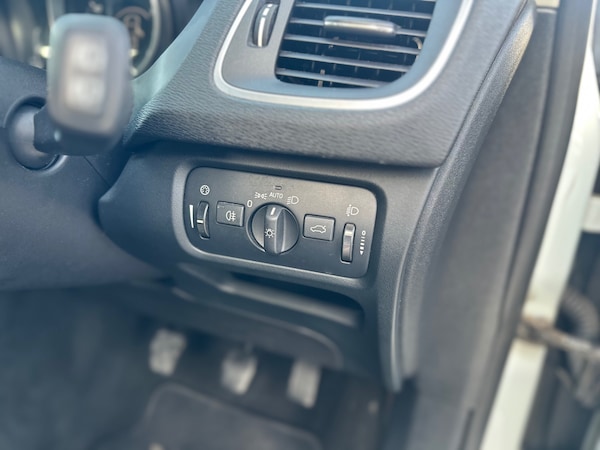 Used Volvo V40 2012 for sale - 76171715: Photo 42