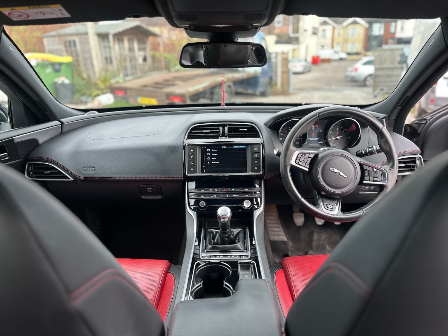 Used Jaguar XE 2016 for sale - 76620679: Photo 14