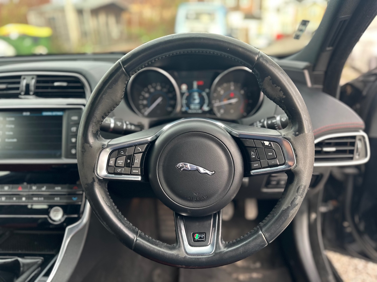 Used Jaguar XE 2016 for sale - 76620679: Photo 17