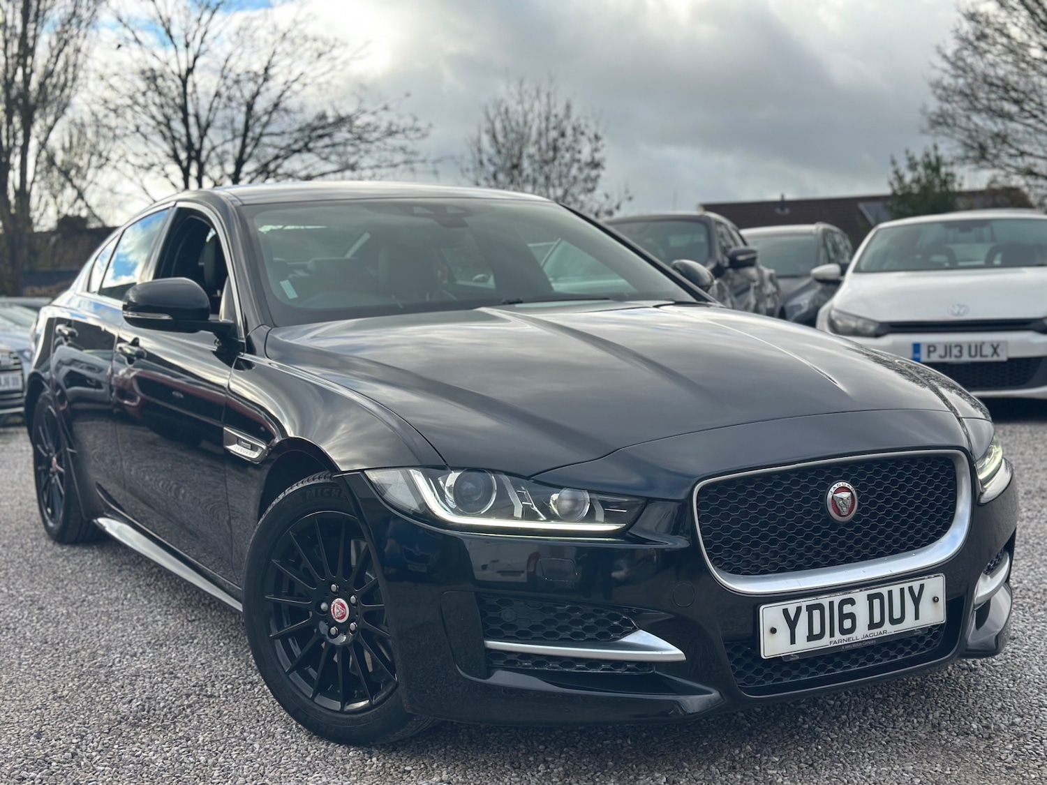 Used Jaguar XE 2016 for sale - 76620679: Photo 2