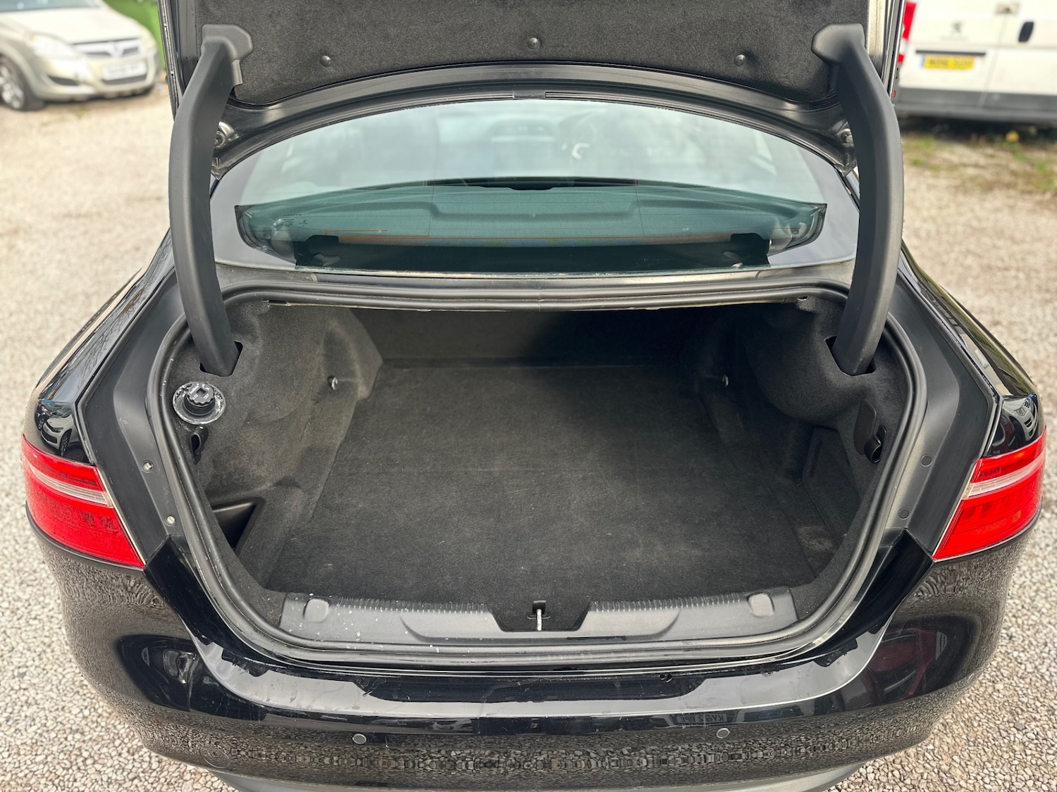 Used Jaguar XE 2016 for sale - 76620679: Photo 43