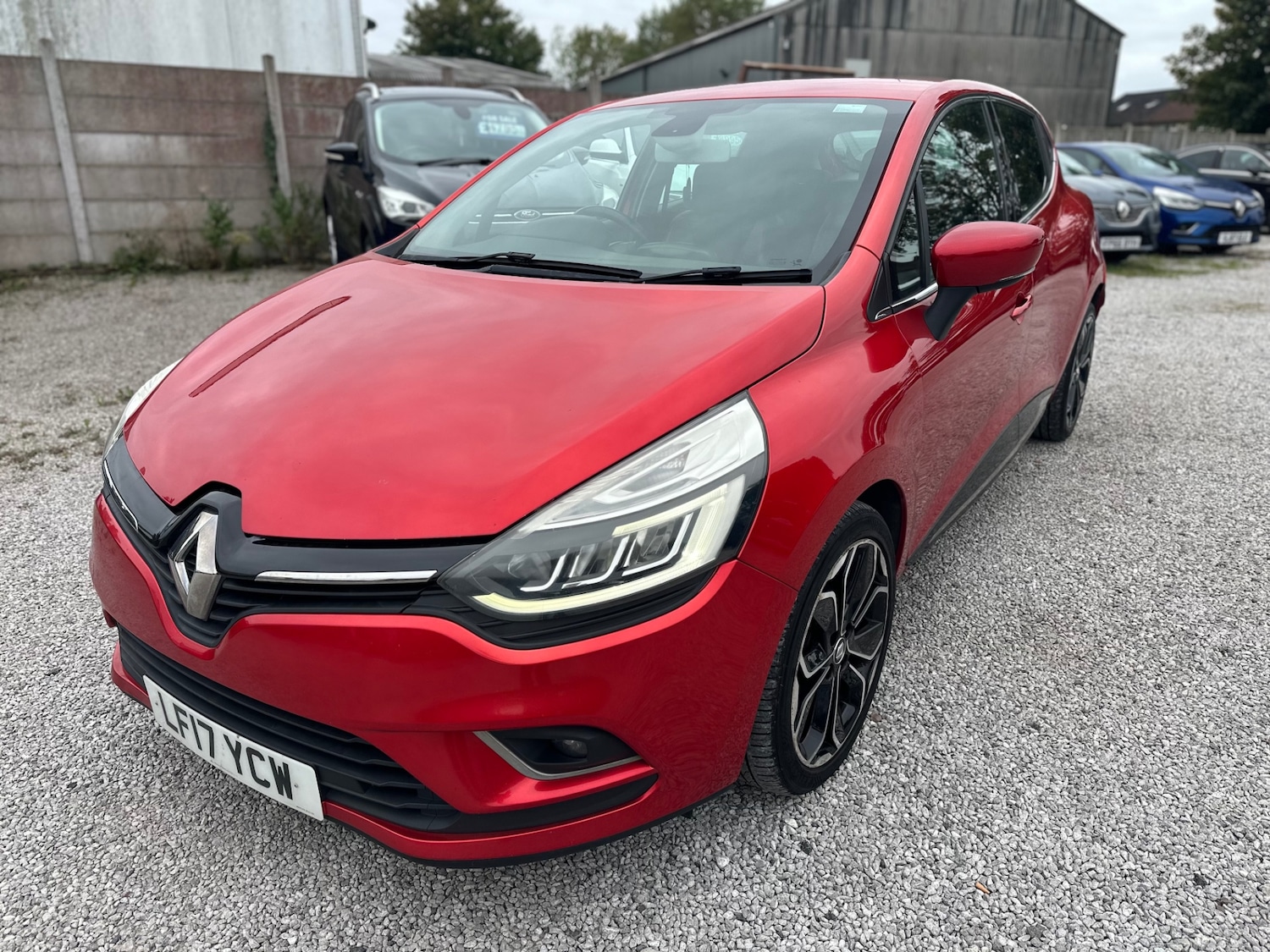 Used Renault Clio 2017 for sale - 76003020: Photo 11