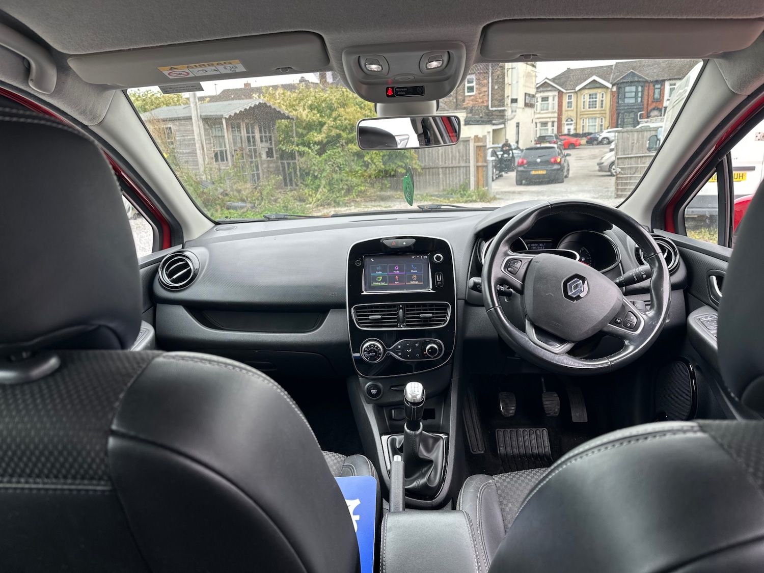 Used Renault Clio 2017 for sale - 76003020: Photo 17