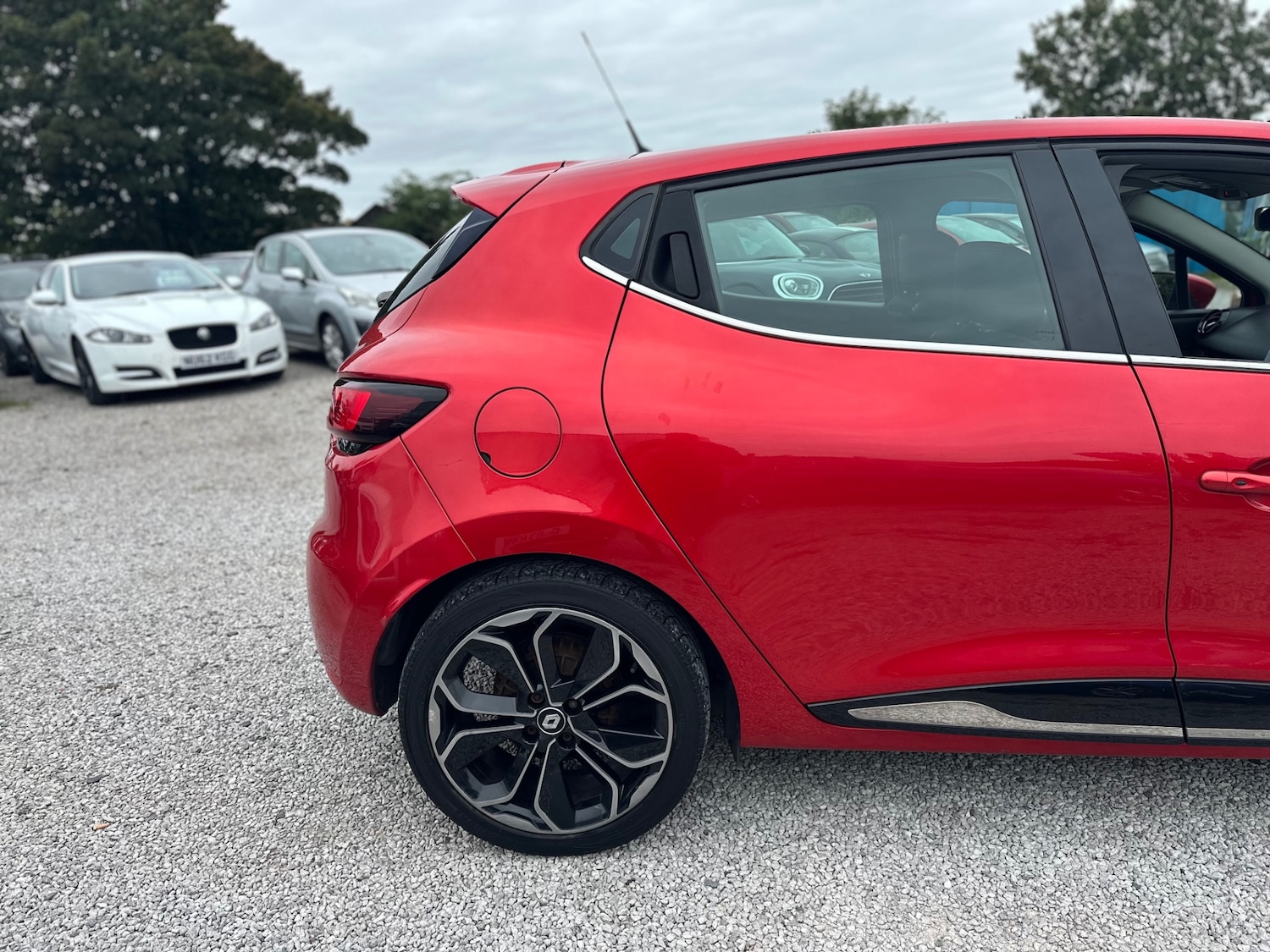 Used Renault Clio 2017 for sale - 76003020: Photo 29