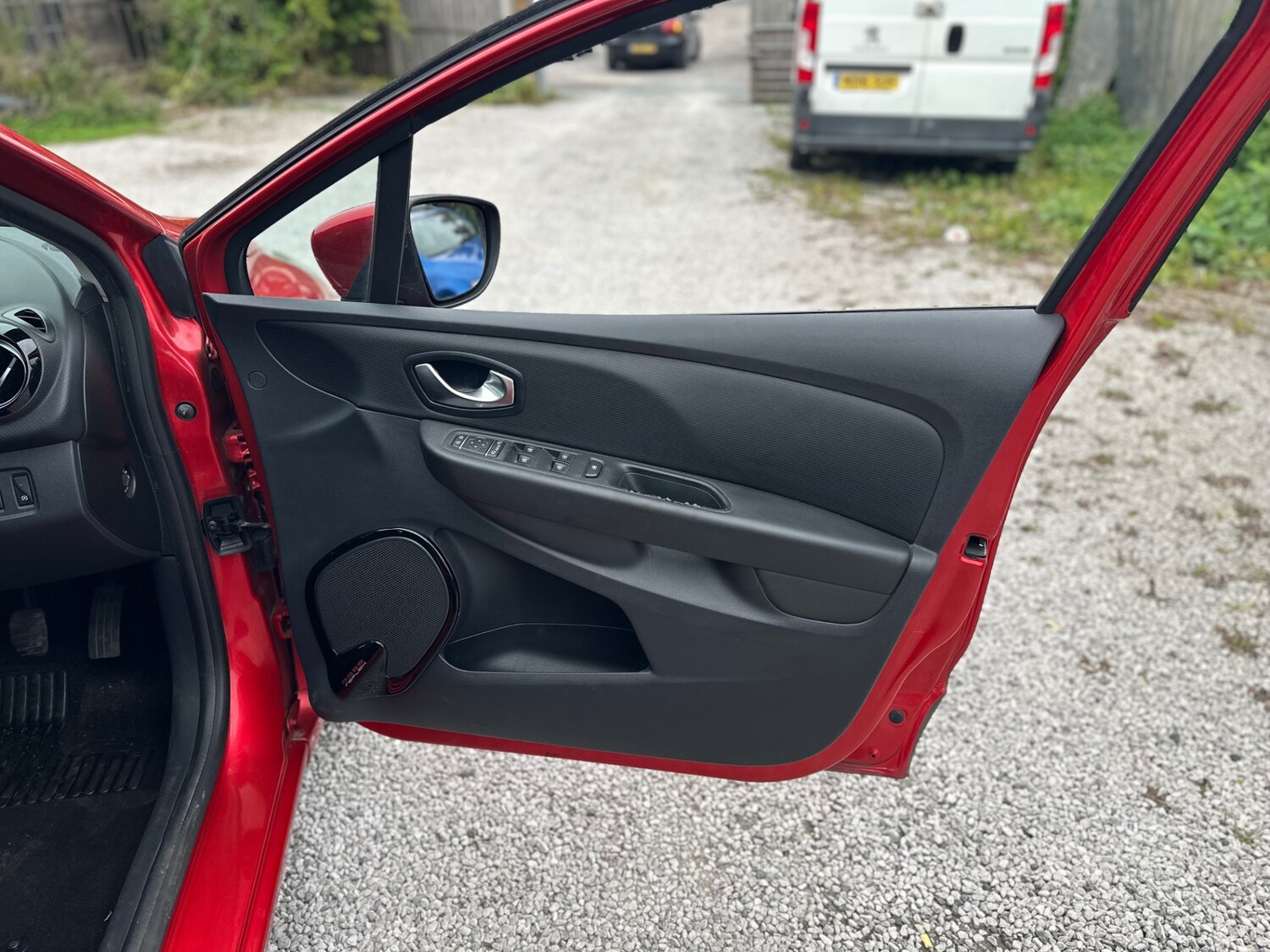 Used Renault Clio 2017 for sale - 76003020: Photo 43