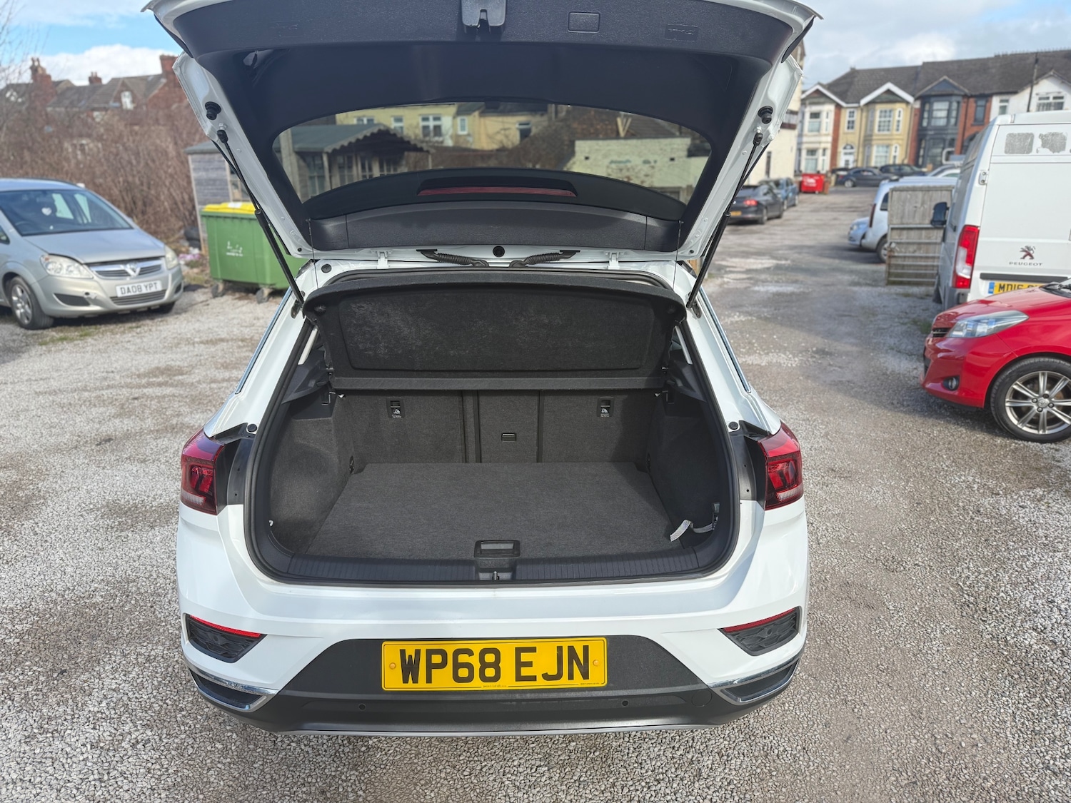 Used Volkswagen T-Roc 2018 for sale - 77731096: Photo 11