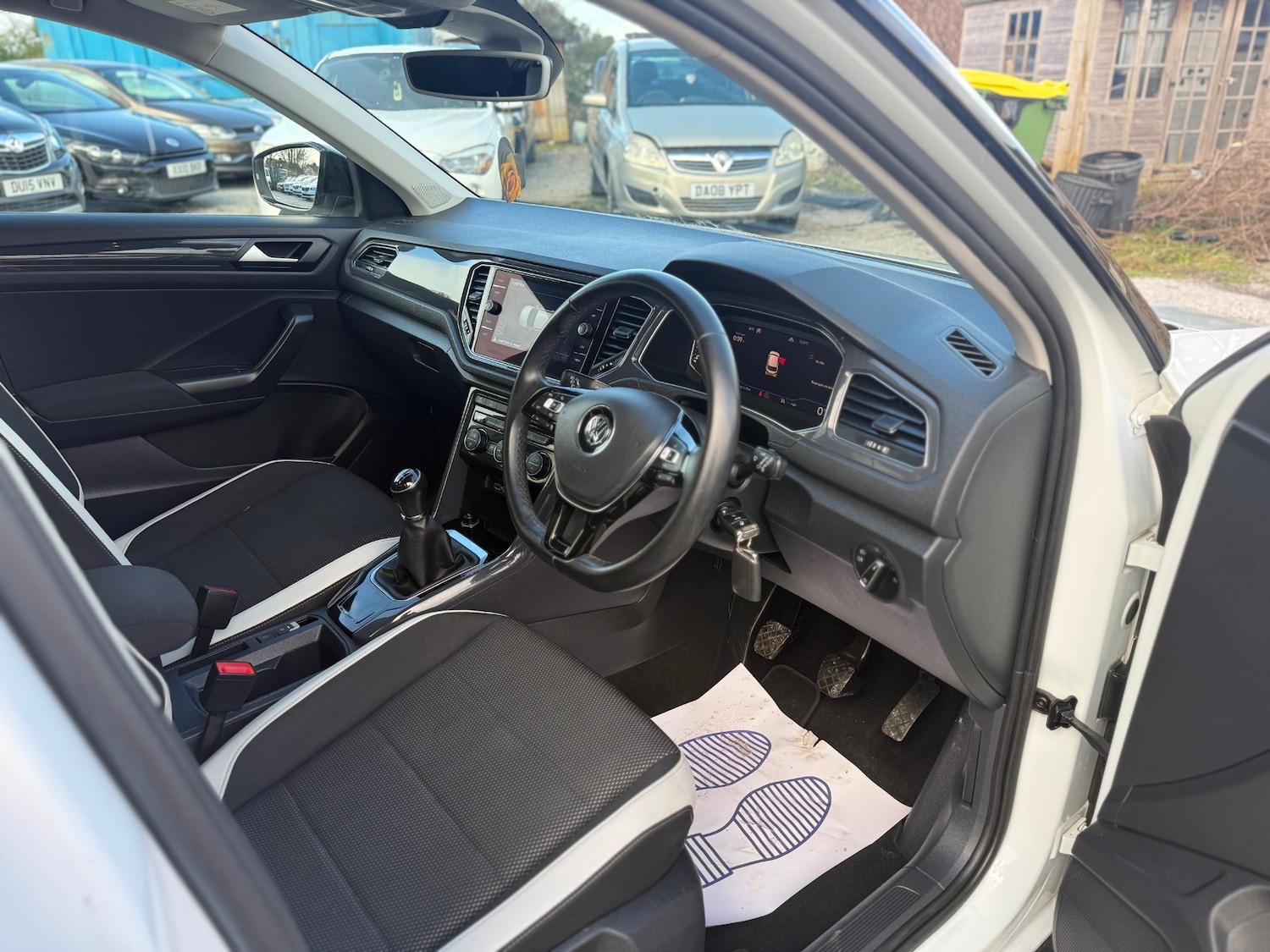 Used Volkswagen T-Roc 2018 for sale - 77731096: Photo 14