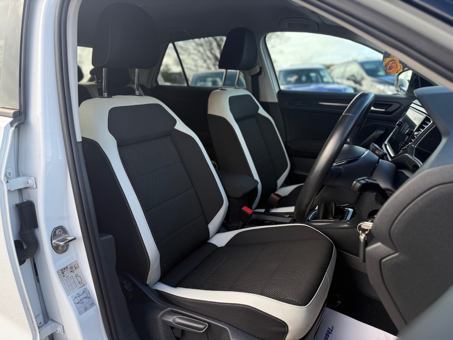 Used Volkswagen T-Roc 2018 for sale - 77731096: Photo 15