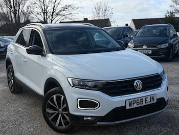 Used Volkswagen T-Roc 2018 for sale - 77731096: Photo