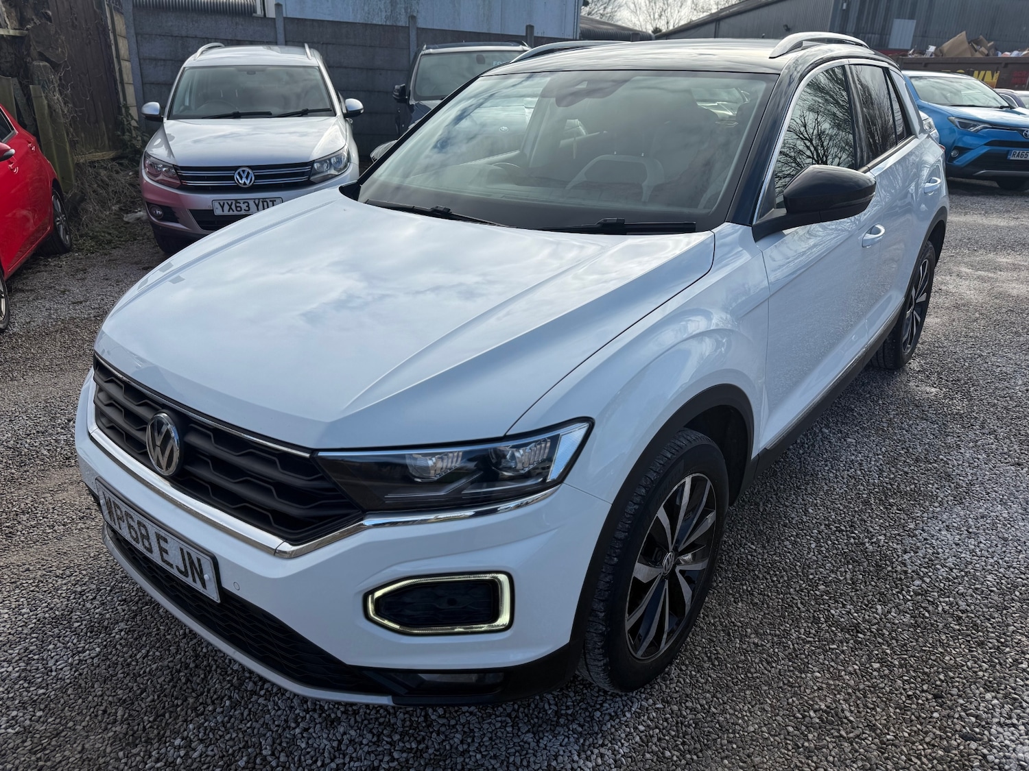 Used Volkswagen T-Roc 2018 for sale - 77731096: Photo 8