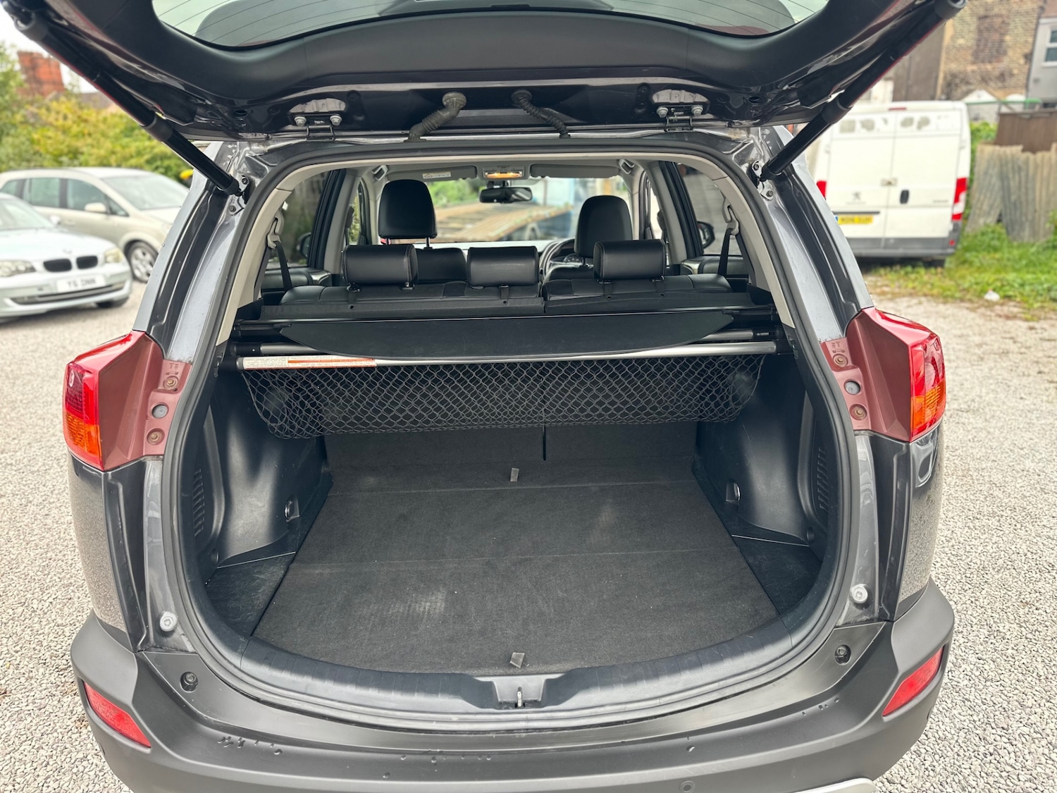 Used Toyota RAV4 2015 for sale - 76153959: Photo 13