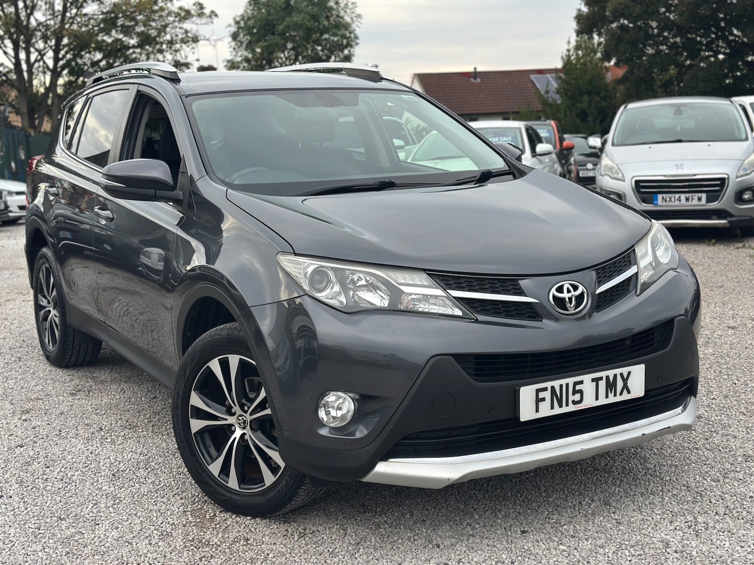 Used Toyota RAV4 2015 for sale - 76153959: Photo 24