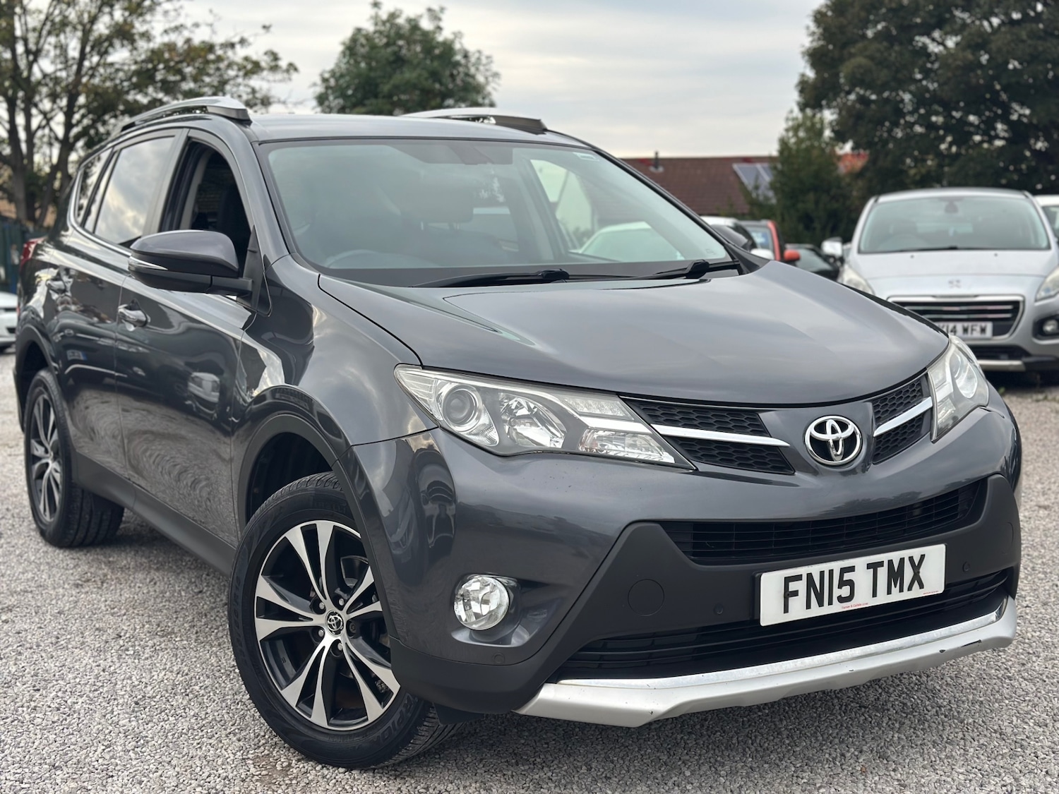 Used Toyota RAV4 2015 for sale - 76153959: Photo 3