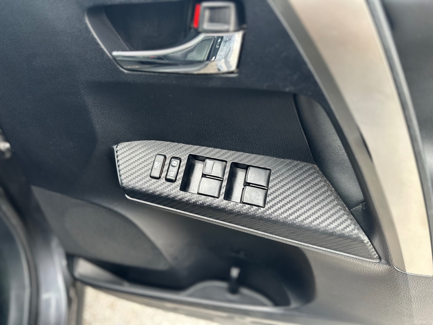 Used Toyota RAV4 2015 for sale - 76153959: Photo 49