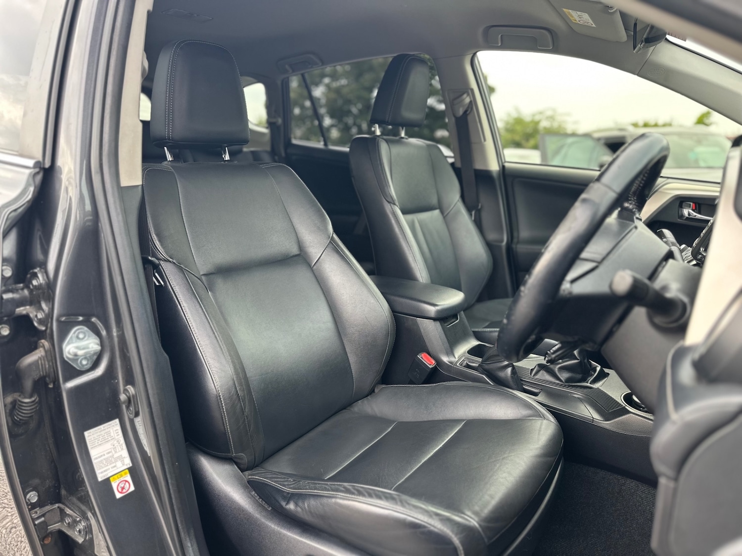 Used Toyota RAV4 2015 for sale - 76153959: Photo 50