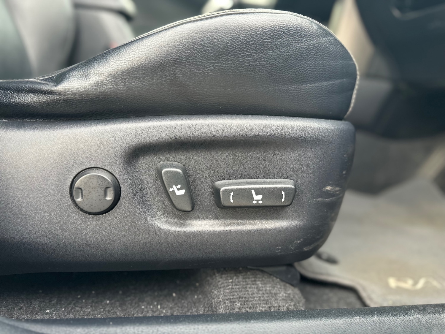 Used Toyota RAV4 2015 for sale - 76153959: Photo 51