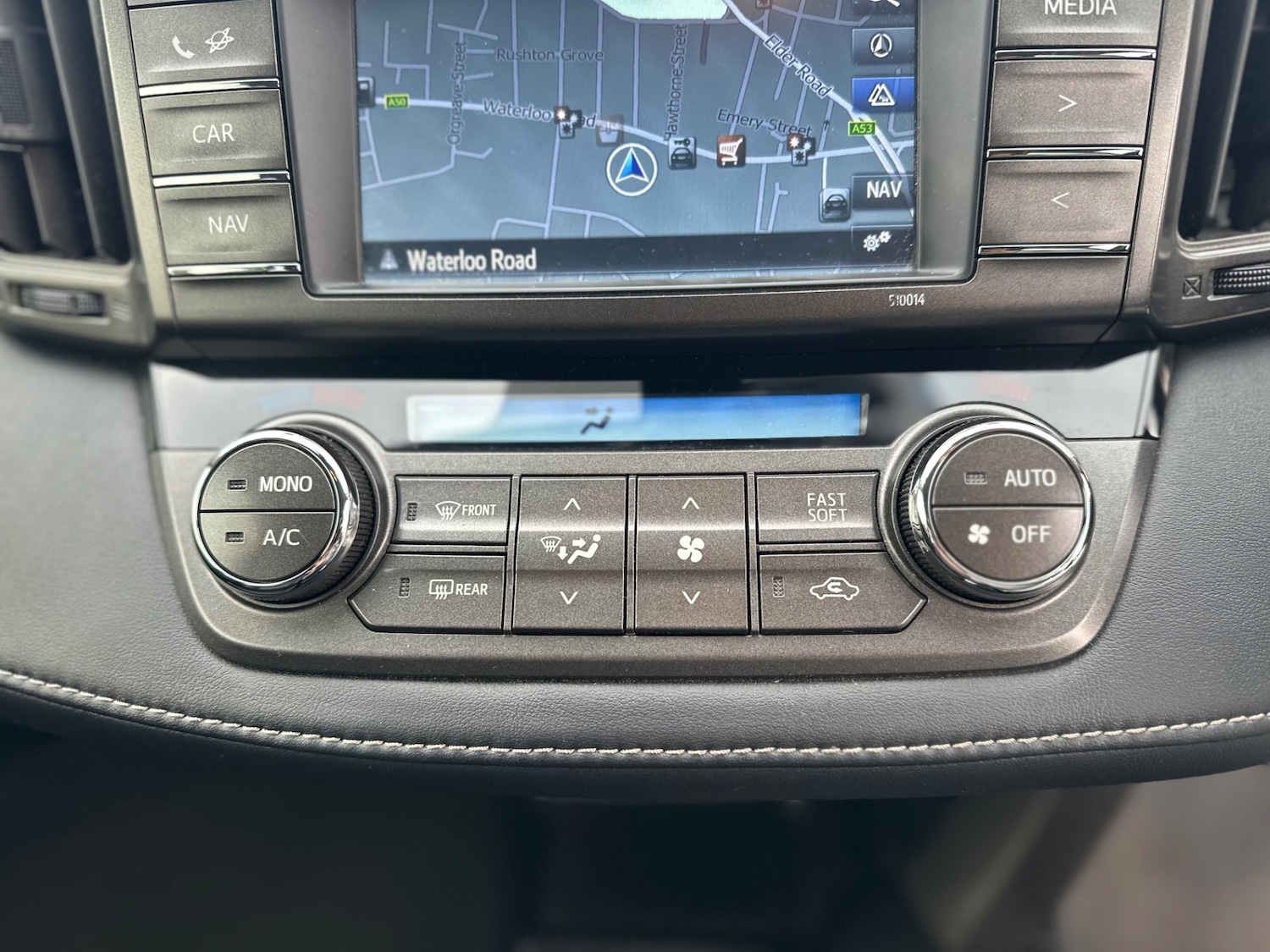 Used Toyota RAV4 2015 for sale - 76153959: Photo 56