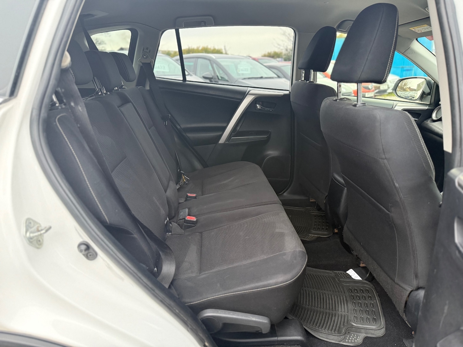 Used Toyota RAV4 2017 for sale - 77019455: Photo 15