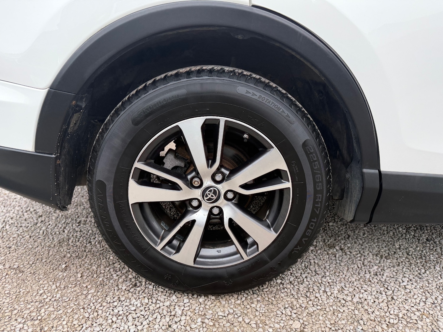 Used Toyota RAV4 2017 for sale - 77019455: Photo 27