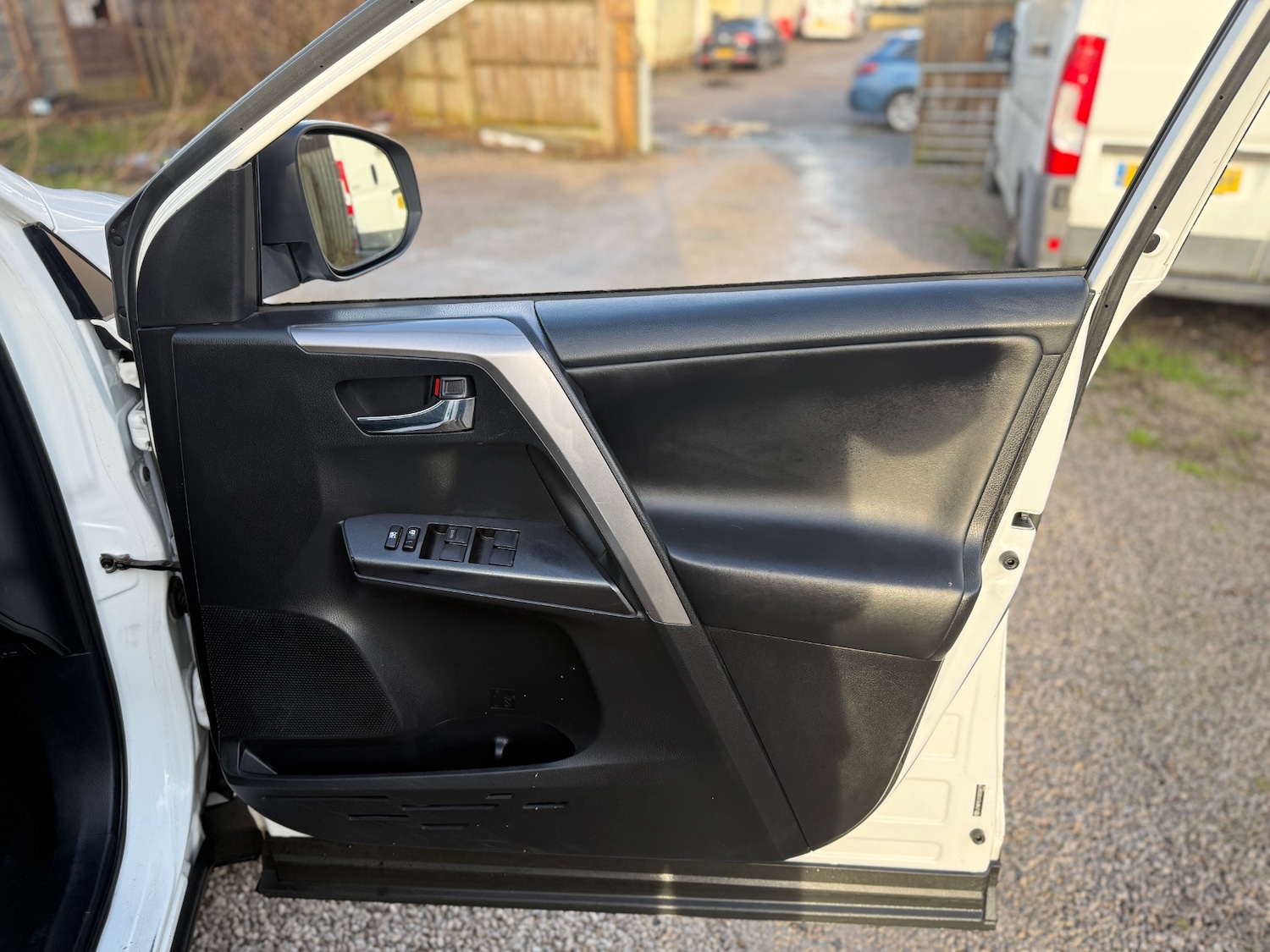 Used Toyota RAV4 2017 for sale - 77019455: Photo 54