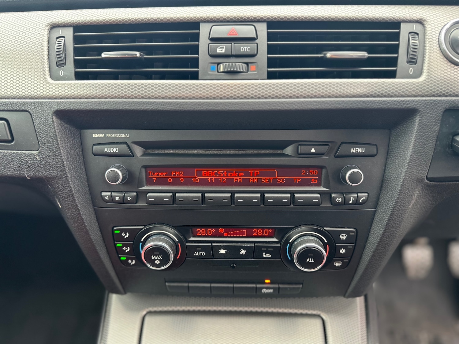 Used BMW 3 Series 2011 for sale - 76265437: Photo 46