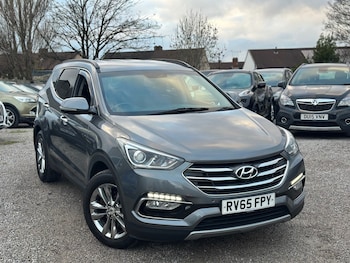 Used Hyundai Santa Fe 2015 for sale - 76919428: Photo